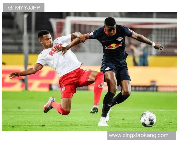 足球明星在比赛中精彩停球射门瞬间的完美捕捉与分析