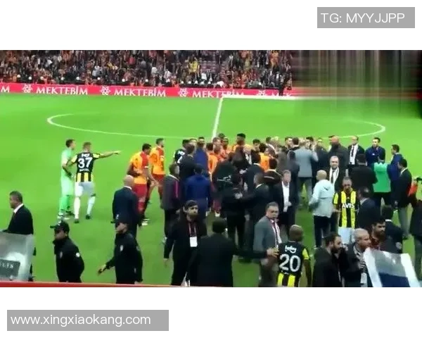 打造个性背景墙挂布展现足球明星魅力与激情的完美结合